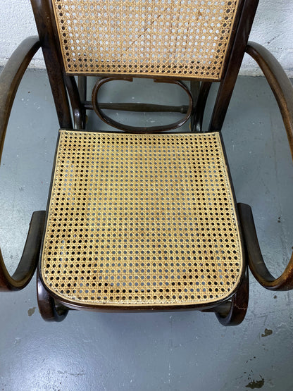 Rocking-chair Chair en bois et Cannage année 70