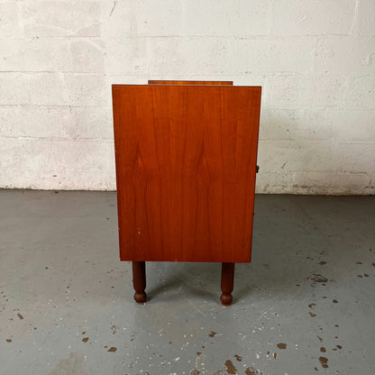 Commode en teck et formica blanc
