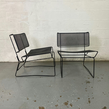Paire de fauteuils en métal perforé collection fil par François Azambourg