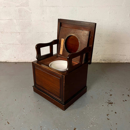 Chaise de commodité en bois